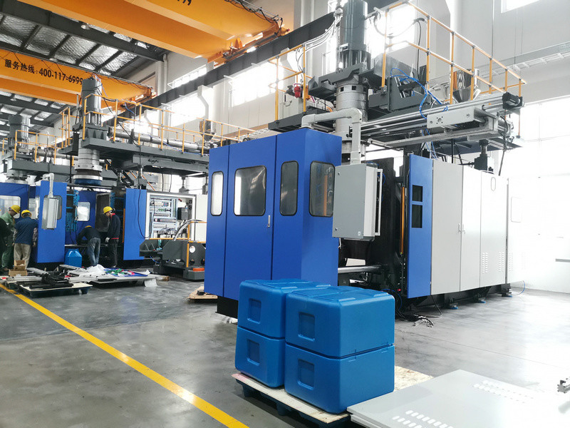 Traffic Barrier Extrusion Blow Molding Machine 380V For Open Top Drums